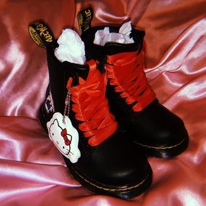 dr. martens x hello kitty toddler boots
